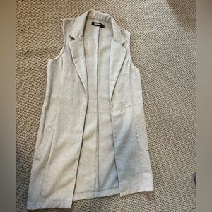 Grey vest, mid length